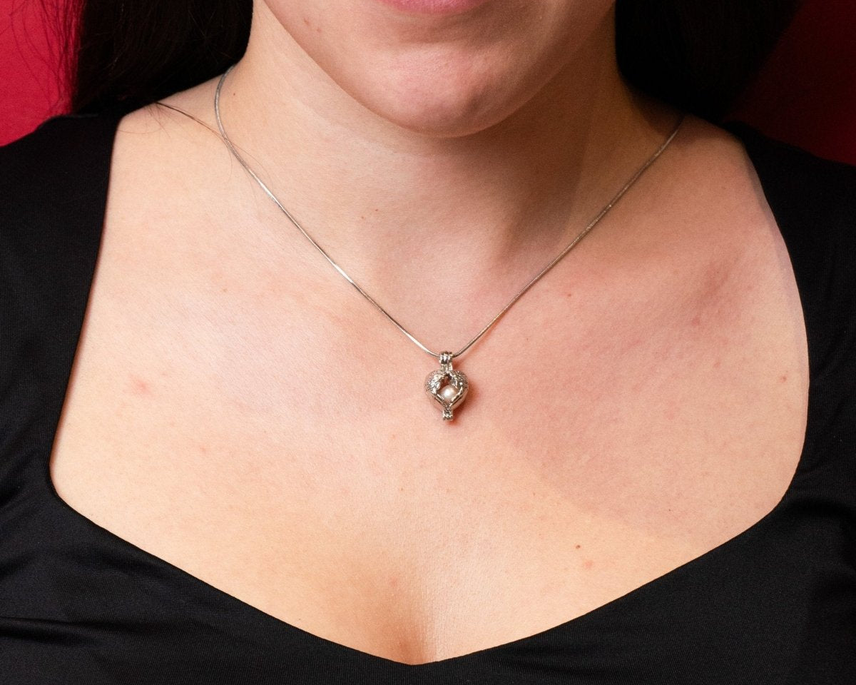 Collar con perla natural Experiencia Capped Heart - regalo con significado para mujer - Cadena cruzada